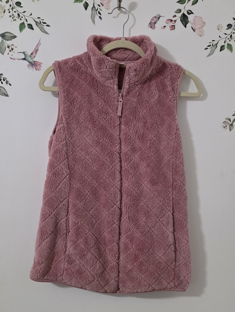 Time and Tru Plush Zip-Up Vest in Dusty Pink